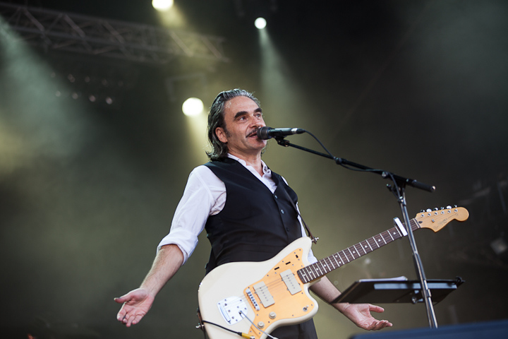 Stephan Eicher @ Ronquières Festival 2013, picture 16, photographed by Dorien Goetschalckx - FrontView Magazine