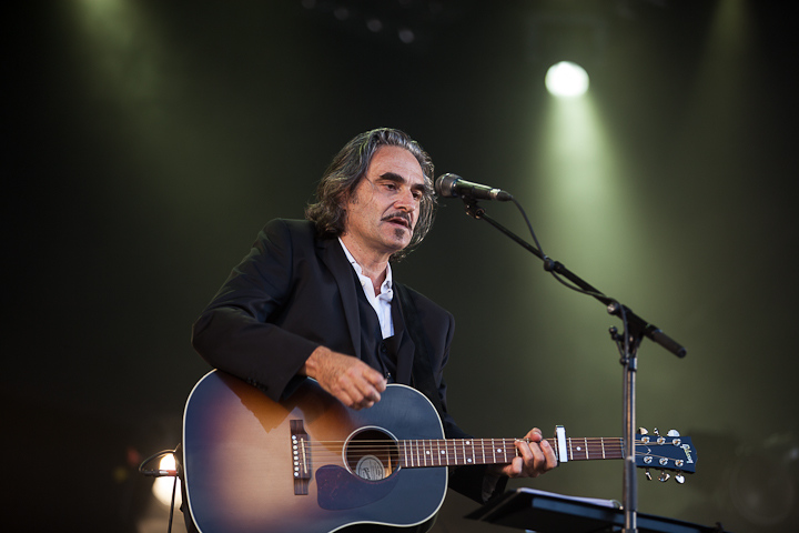 Stephan Eicher @ Ronquières Festival 2013, picture 19, photographed by Dorien Goetschalckx - FrontView Magazine