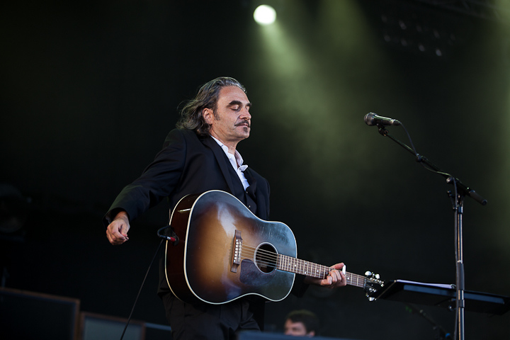 Stephan Eicher @ Ronquières Festival 2013, picture 20, photographed by Dorien Goetschalckx - FrontView Magazine