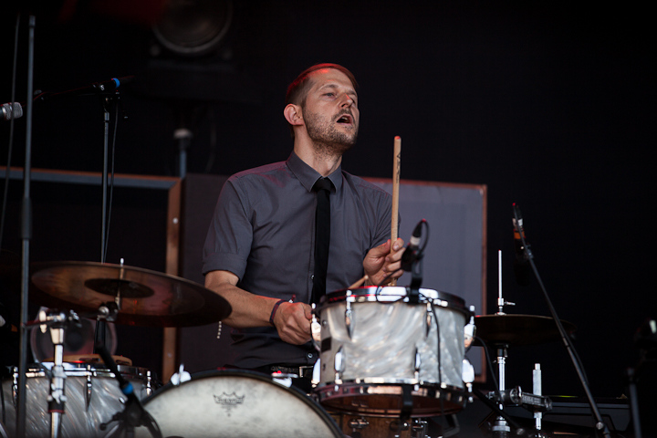 Stephan Eicher @ Ronquières Festival 2013, picture 31, photographed by Dorien Goetschalckx - FrontView Magazine