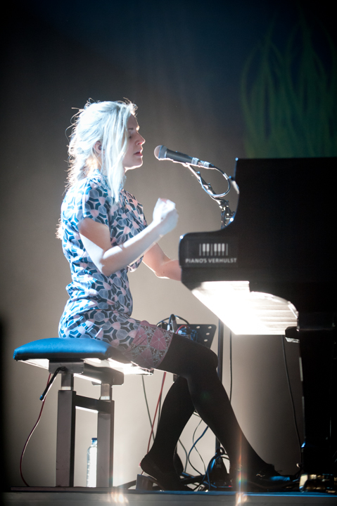 Agnes Obel dranouter 2013, picture 1, photographed by Devid Camerlynck - FrontView Magazine