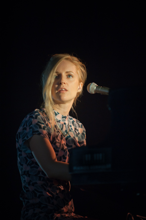 Agnes Obel dranouter 2013, picture 2, photographed by Devid Camerlynck - FrontView Magazine