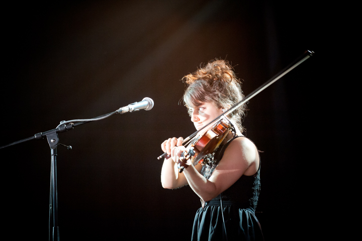 Agnes Obel dranouter 2013, picture 4, photographed by Devid Camerlynck - FrontView Magazine
