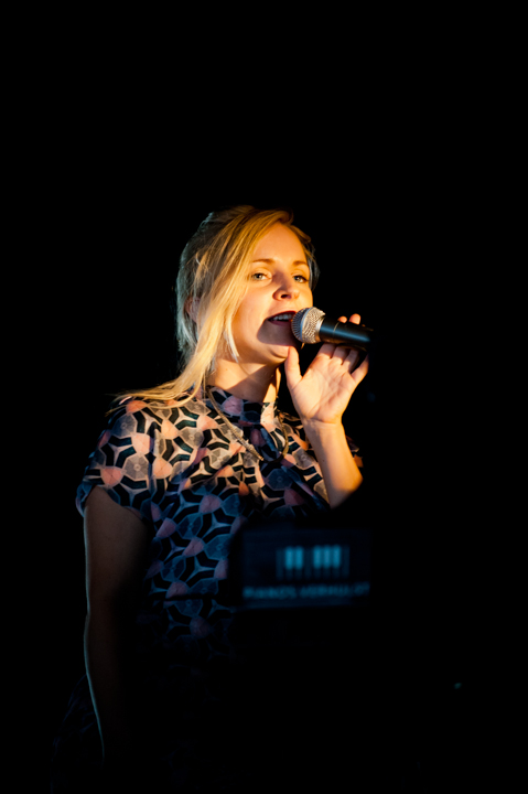 Agnes Obel dranouter 2013, picture 10, photographed by Devid Camerlynck - FrontView Magazine