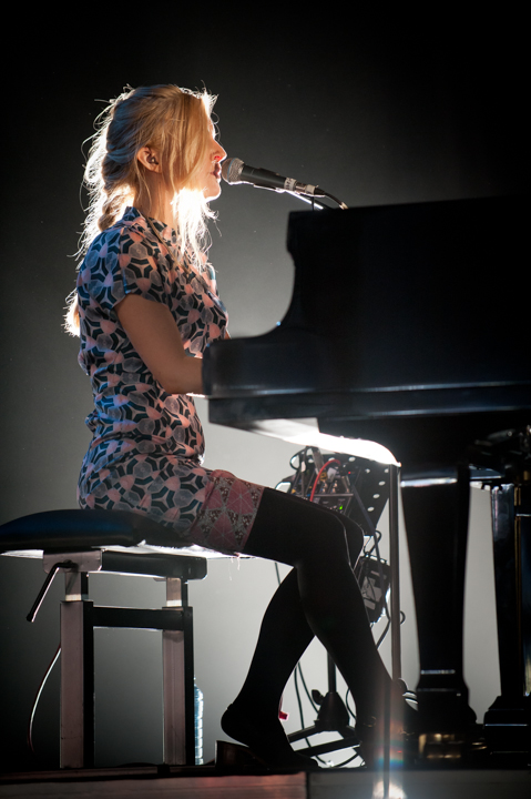 Agnes Obel dranouter 2013, picture 15, photographed by Devid Camerlynck - FrontView Magazine