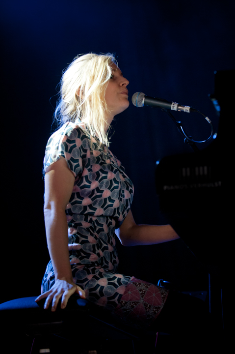 Agnes Obel dranouter 2013, picture 21, photographed by Devid Camerlynck - FrontView Magazine