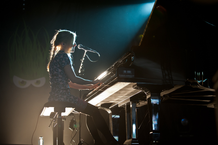 Agnes Obel dranouter 2013, picture 24, photographed by Devid Camerlynck - FrontView Magazine
