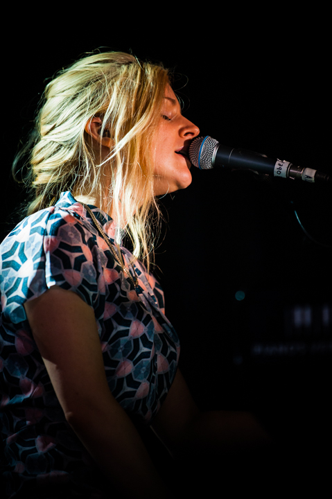 Agnes Obel dranouter 2013, picture 29, photographed by Devid Camerlynck - FrontView Magazine