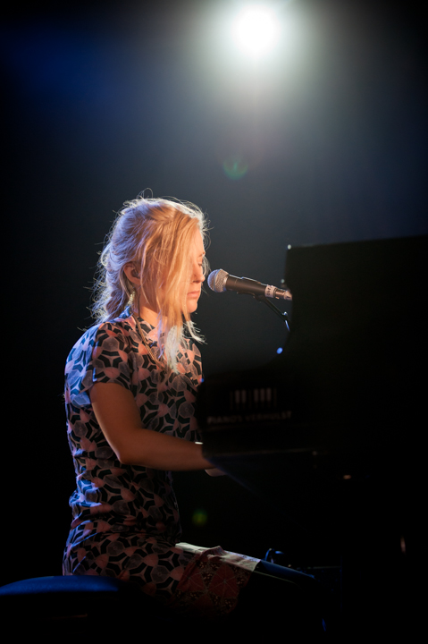 Agnes Obel dranouter 2013, picture 31, photographed by Devid Camerlynck - FrontView Magazine