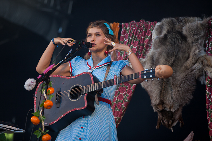 GiedRé @ Ronquières Festival 2013, picture 5, photographed by Dorien Goetschalckx - FrontView Magazine