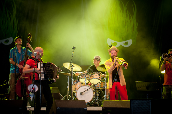 Jaune Toujours Dranouter 2013, picture 10, photographed by Devid Camerlynck - FrontView Magazine