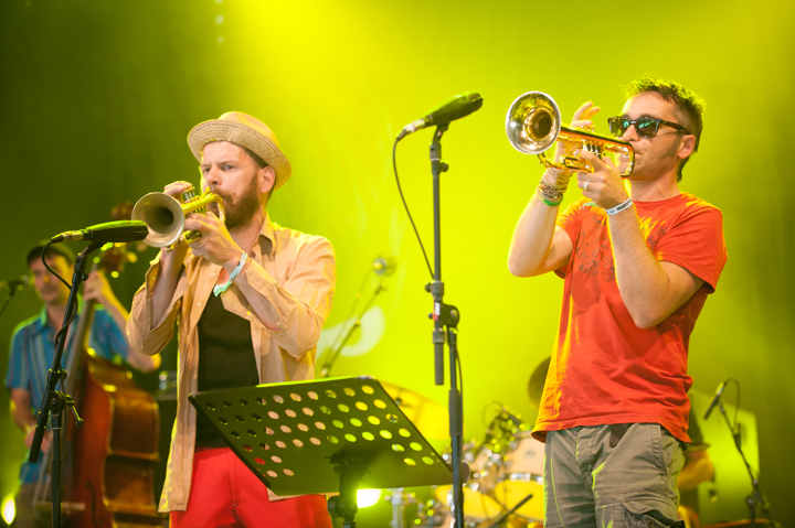 Jaune Toujours Dranouter 2013, picture 11, photographed by Devid Camerlynck - FrontView Magazine