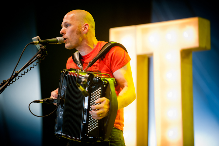 Jaune Toujours Dranouter 2013, picture 12, photographed by Devid Camerlynck - FrontView Magazine