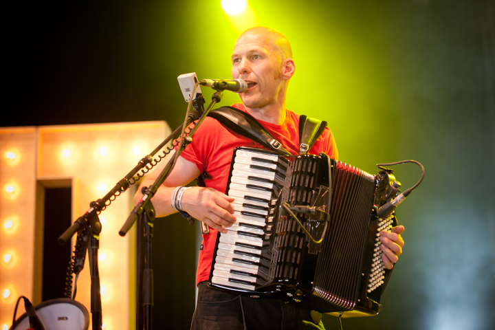 Jaune Toujours Dranouter 2013, picture 19, photographed by Devid Camerlynck - FrontView Magazine