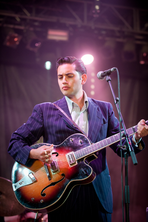 Kitty, Daisy & Lewis Dranouter 2013, picture 5, photographed by Devid Camerlynck - FrontView Magazine
