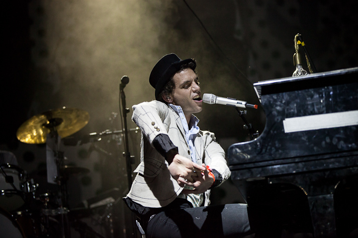 Mika @ Ronquières Festival 2013, foto 14, foto's door Dorien Goetschalckx - FrontView Magazine