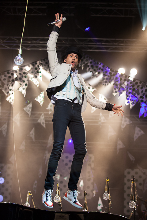 Mika @ Ronquières Festival 2013, foto 18, foto's door Dorien Goetschalckx - FrontView Magazine