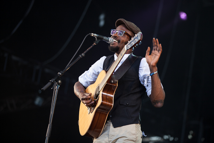 Tété @ Ronquières Festival 2013, picture 12, photographed by Dorien Goetschalckx - FrontView Magazine