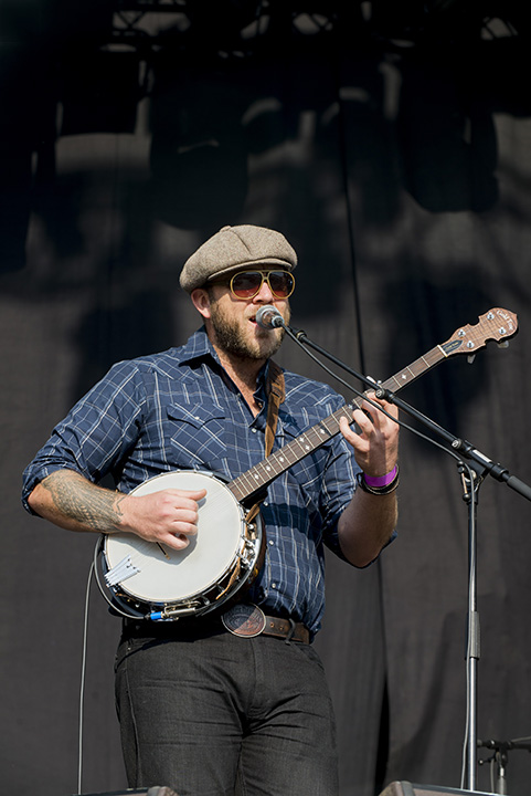 Donavon Frankenreiter @ Lokerse Feesten 2013, picture 6, photographed by Jonas Wallecan - FrontView Magazine