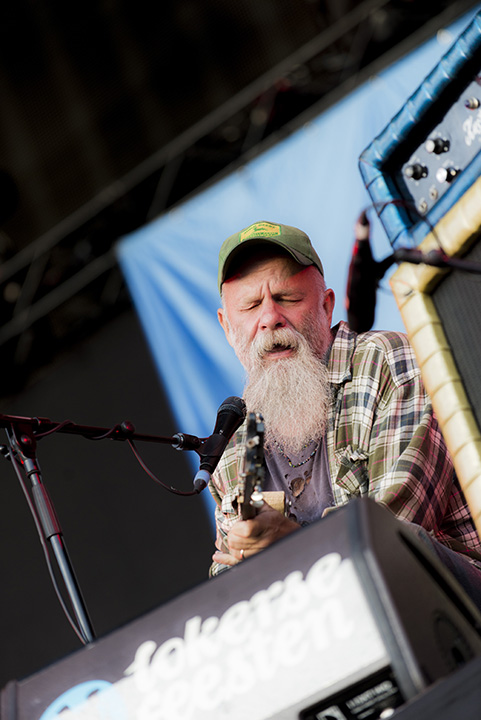 Seasick Steve @ Lokerse Feesten 2013, picture 2, photographed by Jonas Wallecan - FrontView Magazine