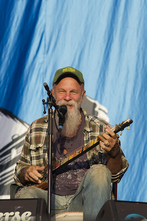 Seasick Steve @ Lokerse Feesten 2013, picture 3, photographed by Jonas Wallecan - FrontView Magazine