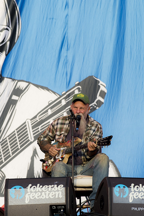 Seasick Steve @ Lokerse Feesten 2013, picture 5, photographed by Jonas Wallecan - FrontView Magazine