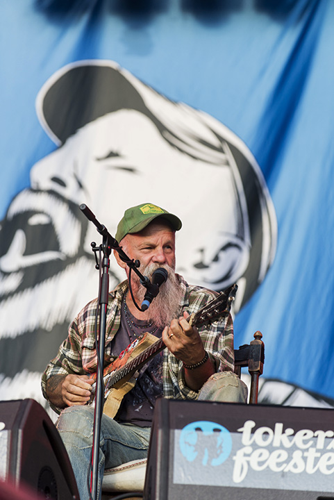 Seasick Steve @ Lokerse Feesten 2013, picture 6, photographed by Jonas Wallecan - FrontView Magazine