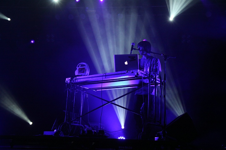 Dj's & sfeer @ Casa Blanca 2013, picture 35, photographed by Marc Verdonck - FrontView Magazine