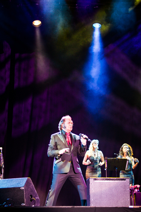 Engelbert Humperdinck @ Rimpelrock, picture 16, photographed by Tom Stessens - FrontView Magazine