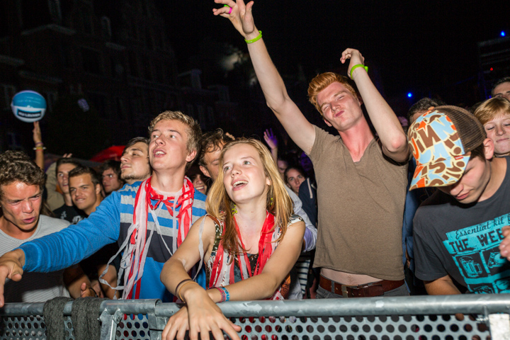 buscemi @ Marktrock Leuven 2013, picture 7, photographed by Kurt Jacobs - FrontView Magazine