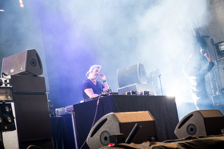 buscemi @ Marktrock Leuven 2013, picture 11, photographed by Kurt Jacobs - FrontView Magazine