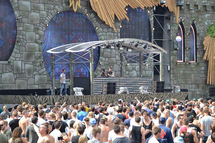 Q Dance The Qontinent - deel 1, picture 65, photographed by Tom Van Tongerloo - FrontView Magazine