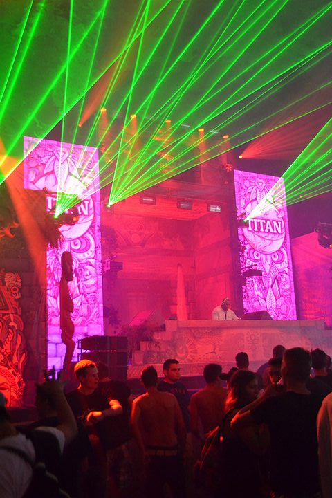 Q Dance The Qontinent - deel 2, picture 37, photographed by Tom Van Tongerloo - FrontView Magazine