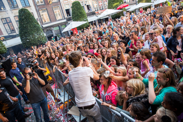 The Bandits @ Marktrock Leuven 2013, picture 23, photographed by Kurt Jacobs - FrontView Magazine