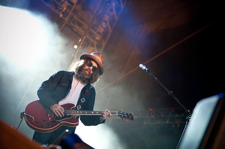 The Dandy Warhols @ Brussels Summer Festival 2013, picture 14, photographed by Magali Decamps - FrontView Magazine