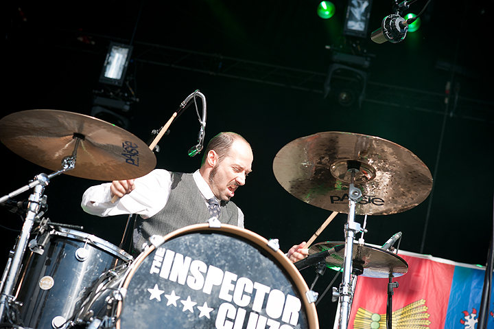 The Inspector Cluzo @ Brussels Summer Festival 2013, picture 4, photographed by Magali Decamps - FrontView Magazine