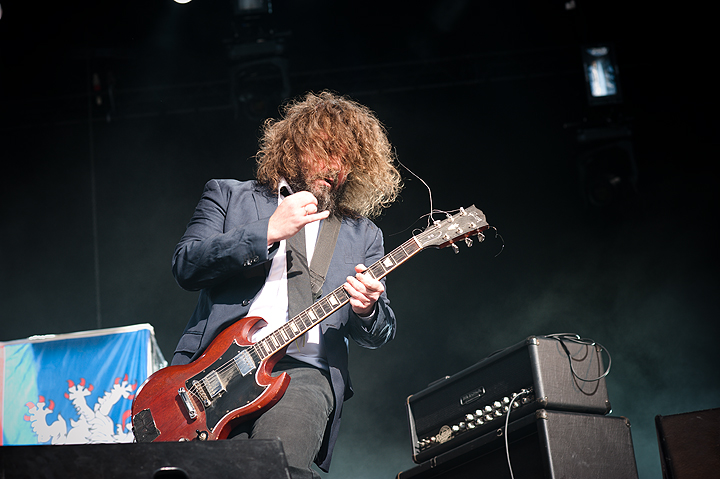 The Inspector Cluzo @ Brussels Summer Festival 2013, picture 12, photographed by Magali Decamps - FrontView Magazine