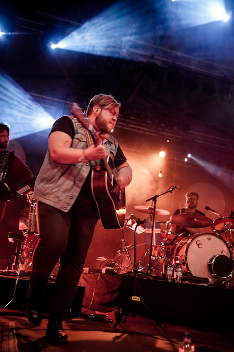 Of Monsters and Men @ OLT Rivierenhof, picture 4, photographed by Dorien Goetschalckx - FrontView Magazine