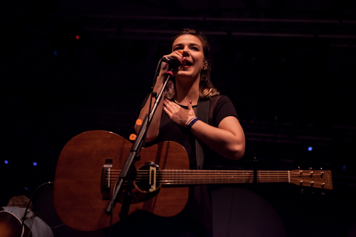 Of Monsters and Men @ OLT Rivierenhof, picture 22, photographed by Dorien Goetschalckx - FrontView Magazine