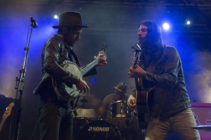 the avett brothers @ OLT Rivierenhof, picture 28, photographed by Steven Stausens - FrontView Magazine