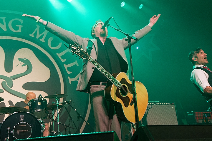 Flogging Molly Feest in het park dag 3, picture 1, photographed by Philippe Janssens, Philippe Janssens - FrontView Magazine