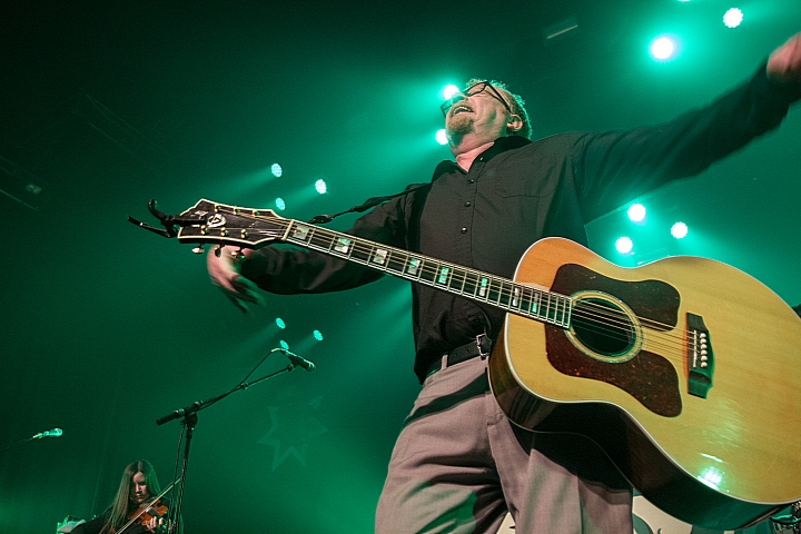Flogging Molly Feest in het park dag 3, picture 7, photographed by Philippe Janssens, Philippe Janssens - FrontView Magazine