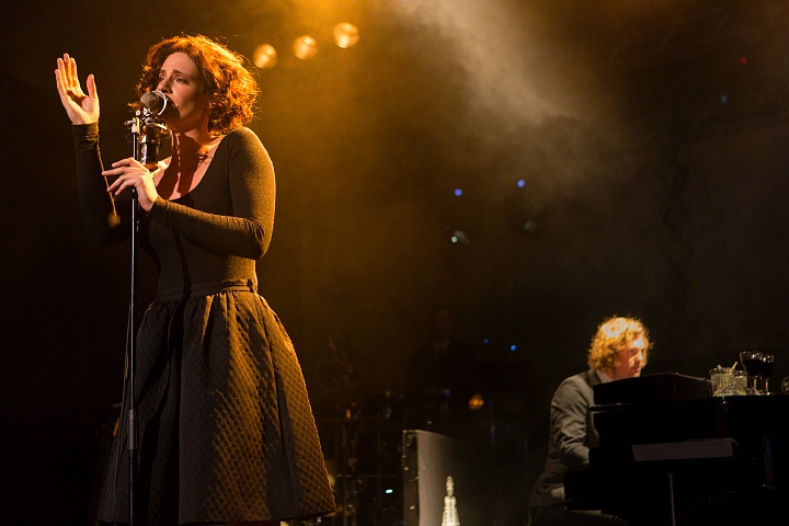 Hooverphonic @ OLT Rivierenhof, picture 14, photographed by Edwin Houdevelt - FrontView Magazine