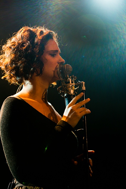 Hooverphonic @ OLT Rivierenhof, picture 19, photographed by Edwin Houdevelt - FrontView Magazine
