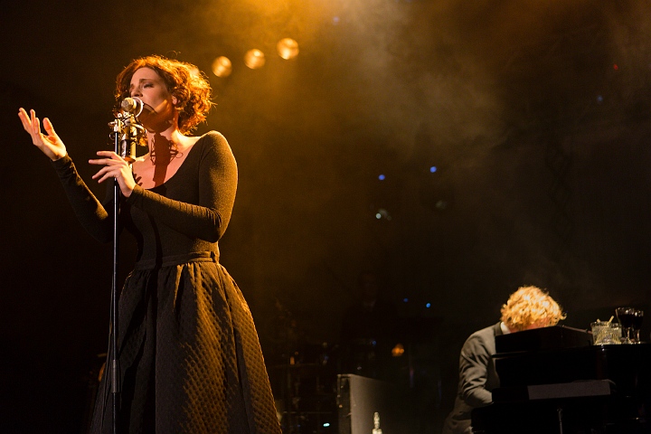 Hooverphonic @ OLT Rivierenhof, picture 23, photographed by Edwin Houdevelt - FrontView Magazine