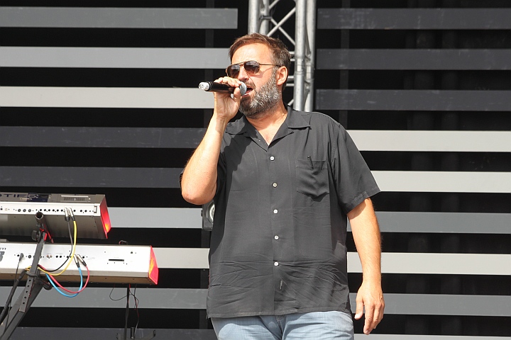 Bert (The Voice) @ Buitenbeenpop 2013, picture 5, photographed by Heidi Elen - FrontView Magazine