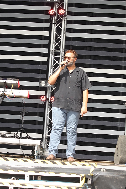 Bert (The Voice) @ Buitenbeenpop 2013, picture 6, photographed by Heidi Elen - FrontView Magazine