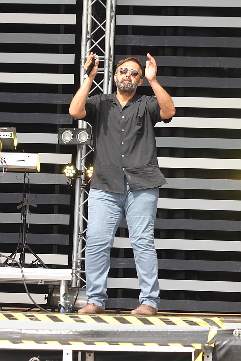 Bert (The Voice) @ Buitenbeenpop 2013, picture 7, photographed by Heidi Elen - FrontView Magazine