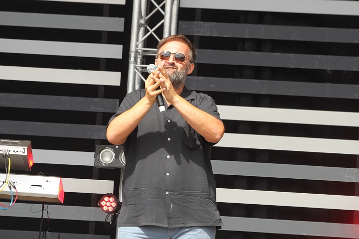 Bert (The Voice) @ Buitenbeenpop 2013, picture 18, photographed by Heidi Elen - FrontView Magazine