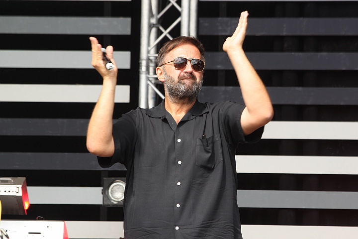 Bert (The Voice) @ Buitenbeenpop 2013, picture 19, photographed by Heidi Elen - FrontView Magazine